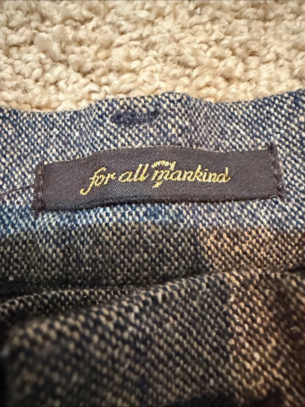 7 FOR ALL MANKIND AUTHENTIC shorts with pockets in front and back